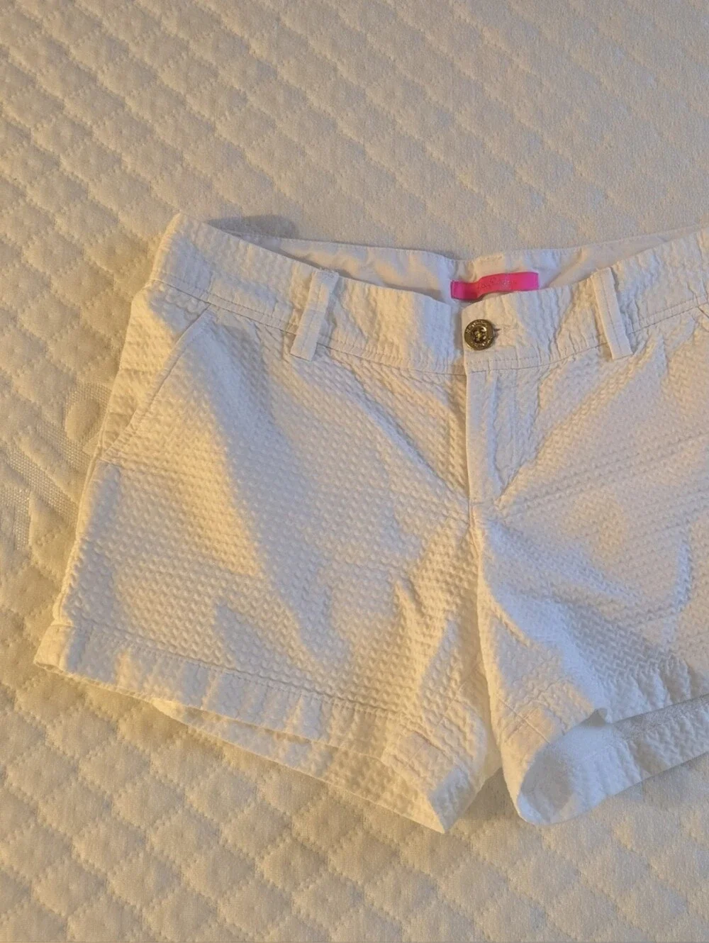 Lilly Pulitzer White Textured Women’s Shorts with Pink Tag
